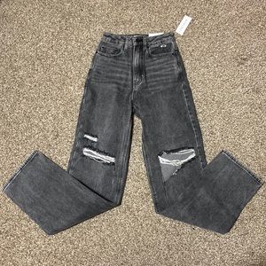 PacSun 90’s boyfriend style jeans
